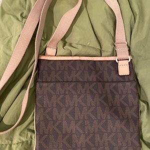 Michael Kors Jet Set Signature Brown Crossbody Bag